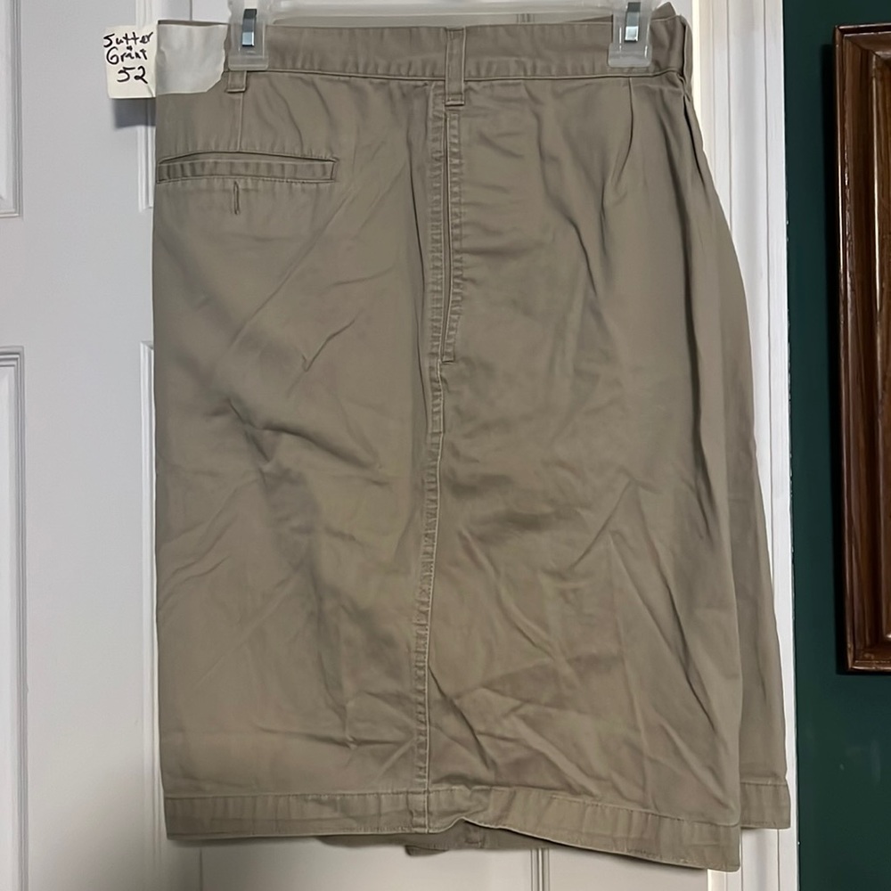 Sutter and Grant mens shorts size 52